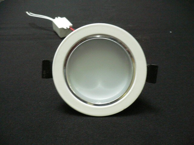 029/5W WT+CR LED6000K (100) АКЦИЯ светильник потолочный