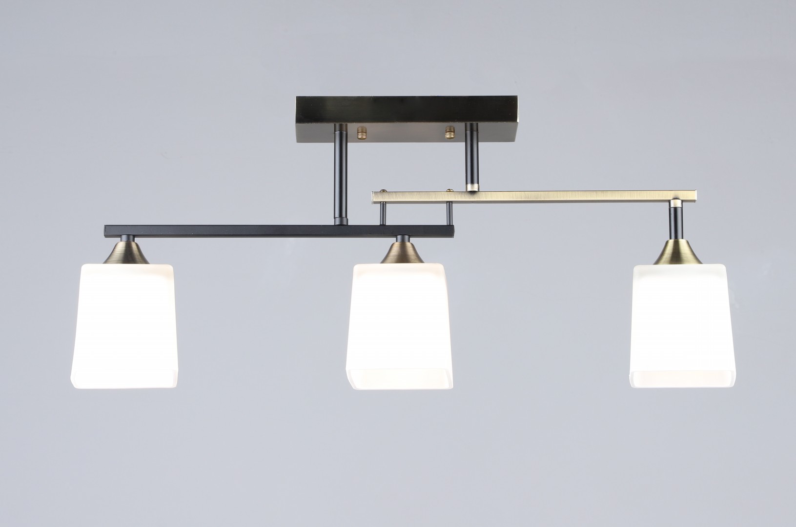 ВР-K2325/3 AB+BK L590*W100*H250мм (6) светильник потолочный